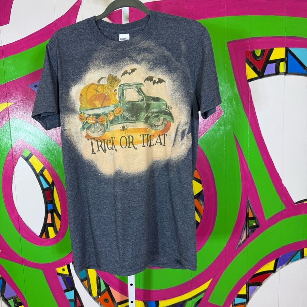 Gildan Softstyle Blue Tee, Bleach Out Halloween T-Shirt. Size Medium.